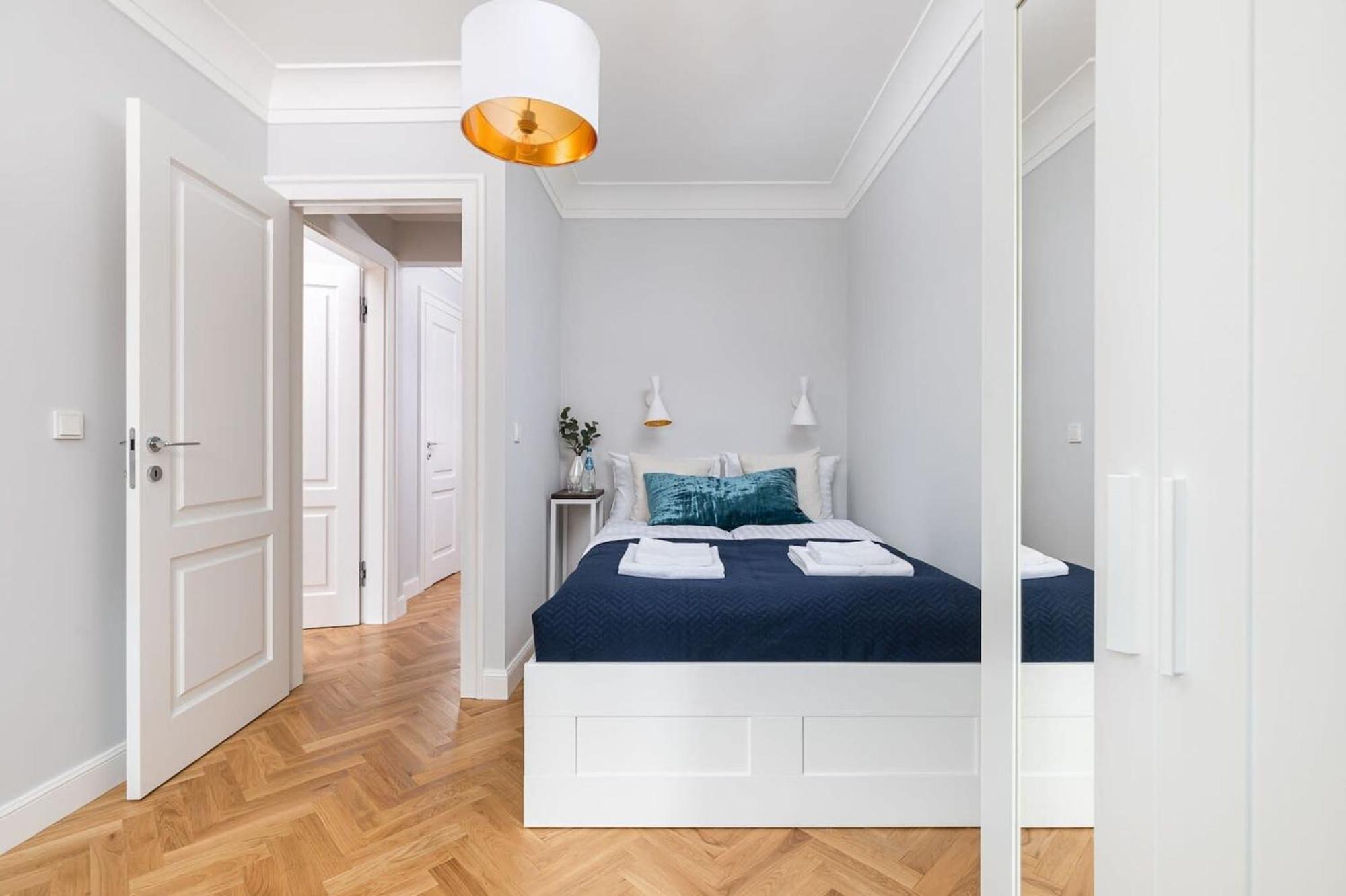 Plac Zamkowy - Apartment With City View By Noclegi Renters 바르샤바 외부 사진